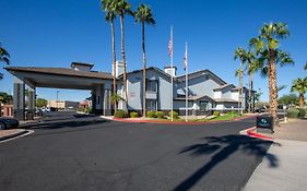 Quality Inn Glendale 2*